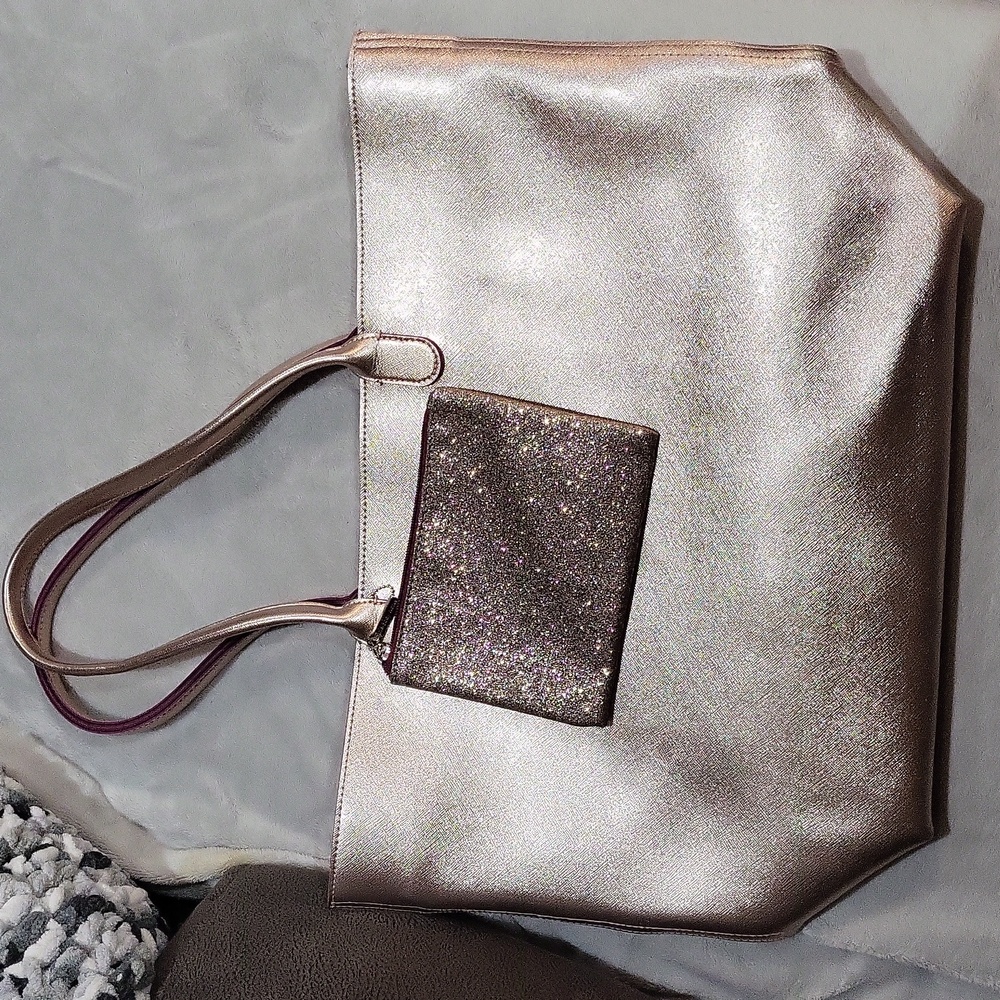 Elegant Rose Gold Tote Bag with Glitter Pouch - Picture 5 of 13